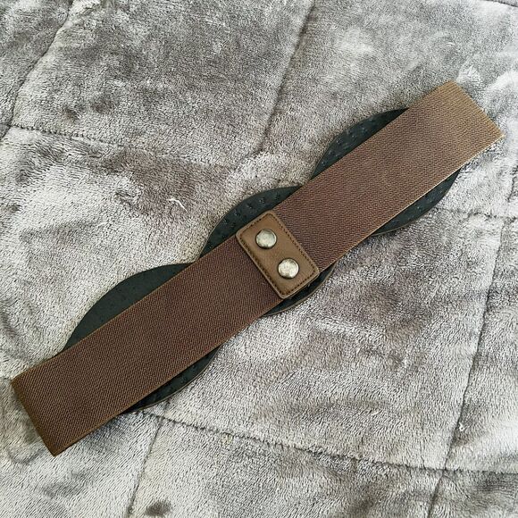 Women's Brown Vegan Faux Leather Studded Wide Braided Elastic Belt S/M 29”-31” - Picture 3 of 5